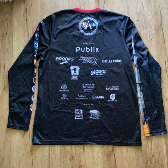 ProjectApollo, NASA,SpaceCoastMarathon CocoaFL,woman’sLarge,soft,great graphics! - Picture 5 of 12